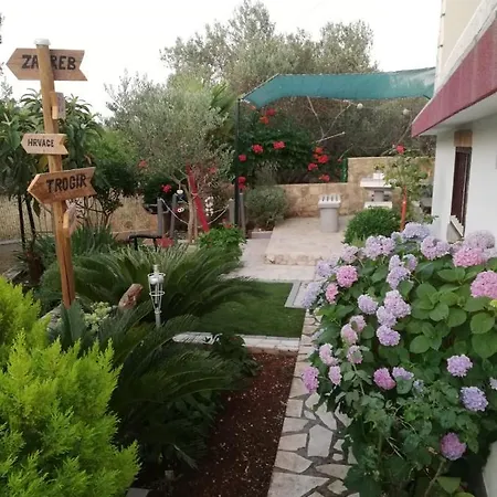 Apartman Daniela * Trogir